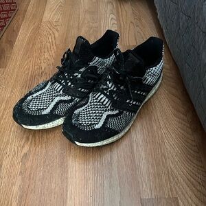 Adidas Black and White Running Shoes ultraboost